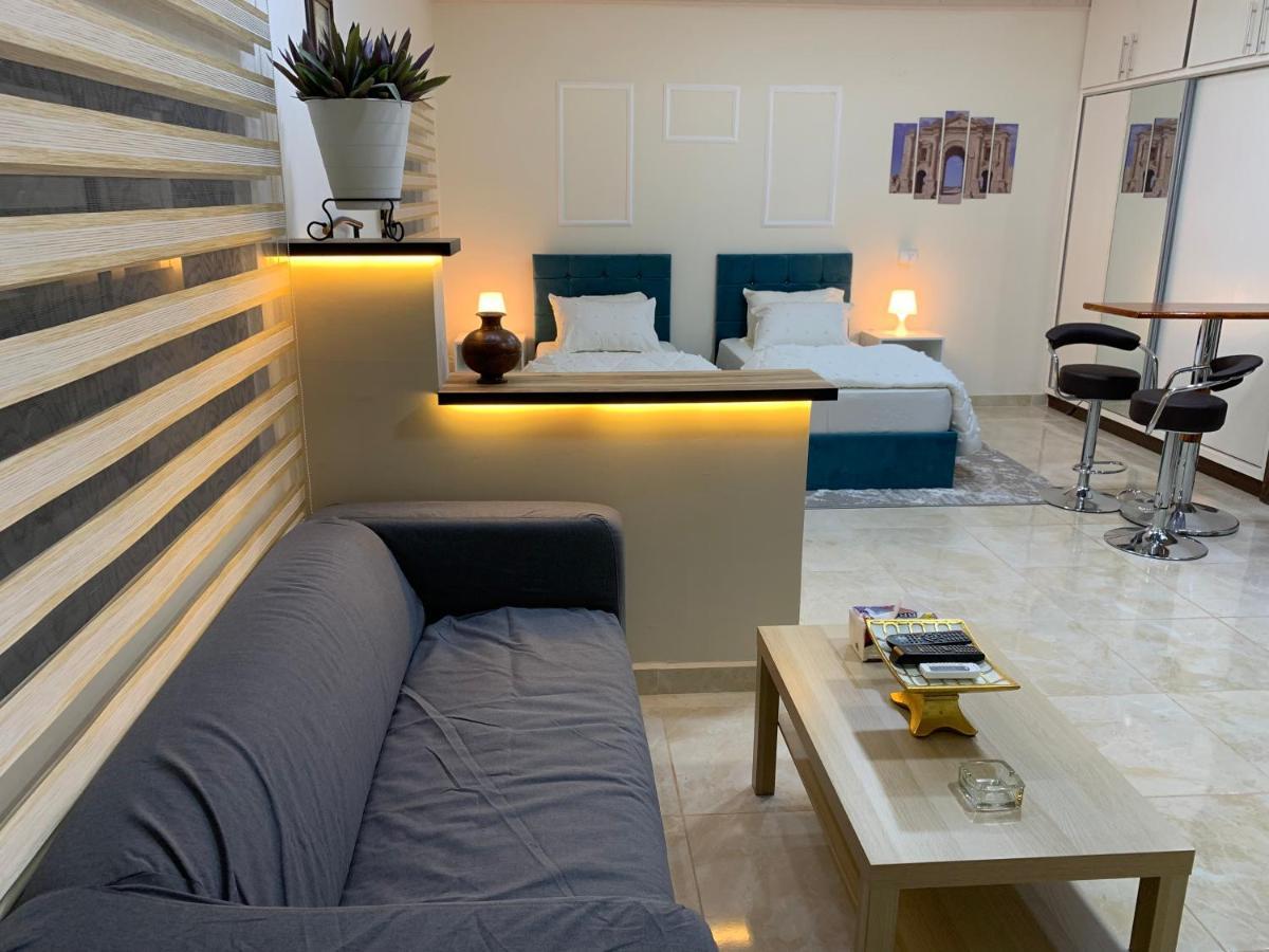 Tayoon Host Apartment จีราช ภายนอก รูปภาพ