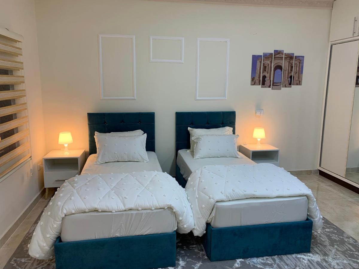 Tayoon Host Apartment จีราช ภายนอก รูปภาพ