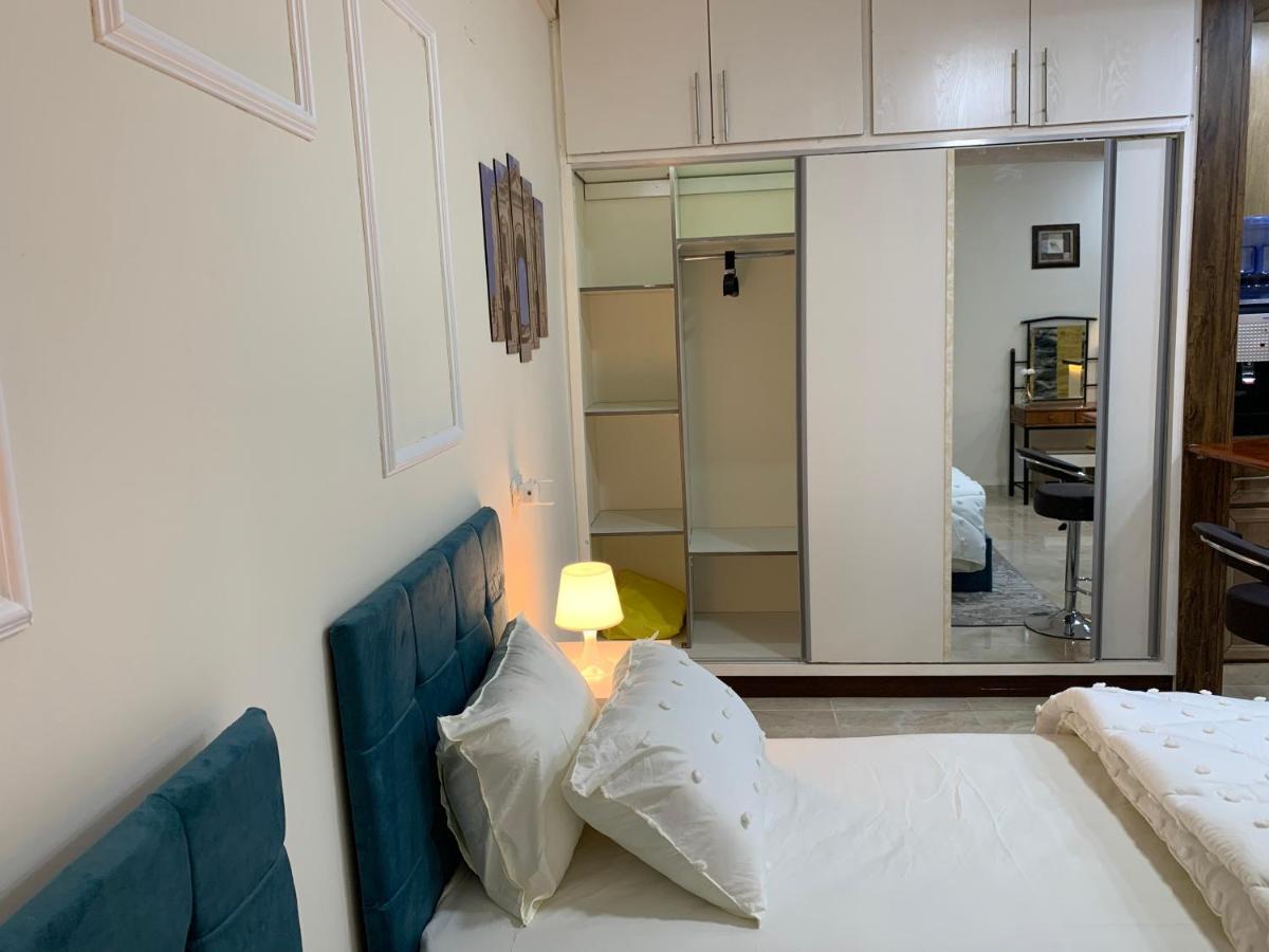Tayoon Host Apartment จีราช ภายนอก รูปภาพ
